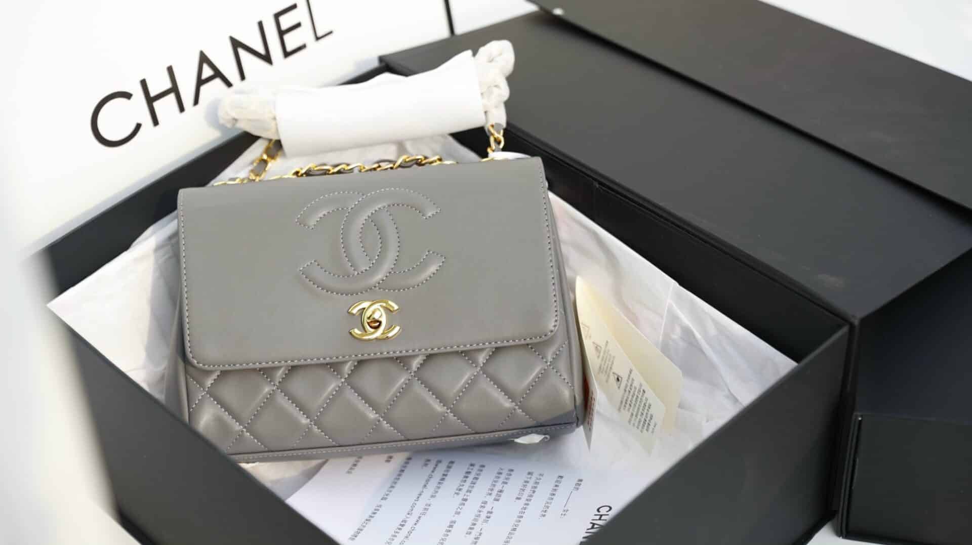 Vintage Authentic CHANEL Small Classic Double Flap Black Bag Excellent  Condition  Trường THPT Anhxtanh