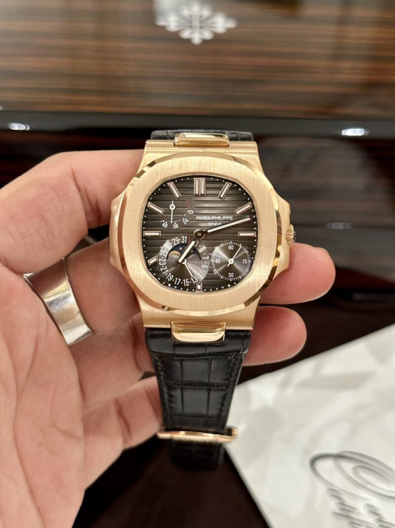 ĐỒNG HỒ PATEK PHILIPPE NAUTILUS 5712 CHẾ TÁC VÀNG KHỐI 18K VIP 40MM