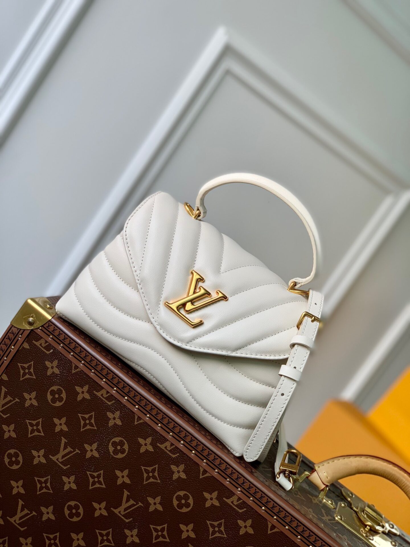 Túi xách LV Louis Vuitton Petite malle souple siêu cấp màu trắng ngà size  20 cm  M45393  Túi Xách Nữ Túi Xách Đẹp Túi Xách Giày Dép Nữ  Bước  Thời Trang