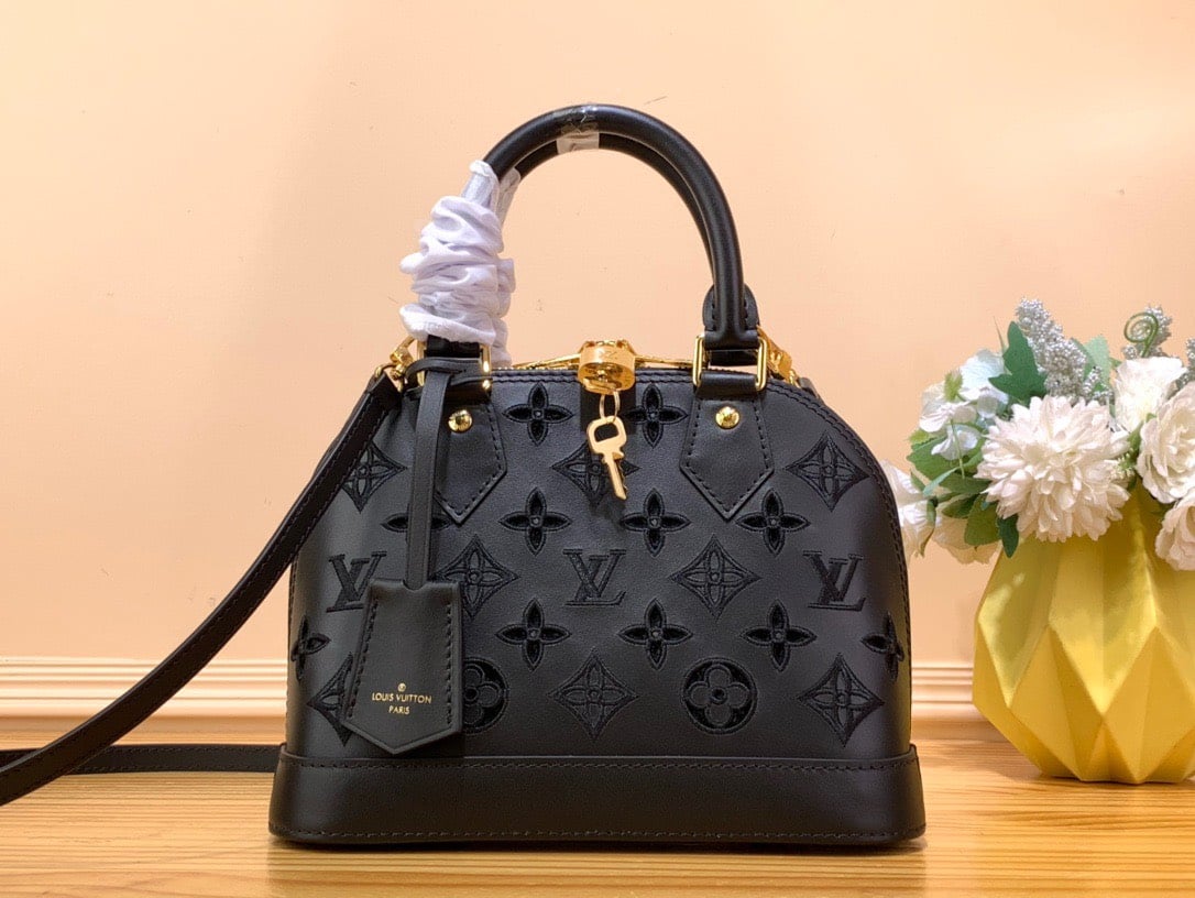Womens Luxury Leather Purses  Bags  LOUIS VUITTON 
