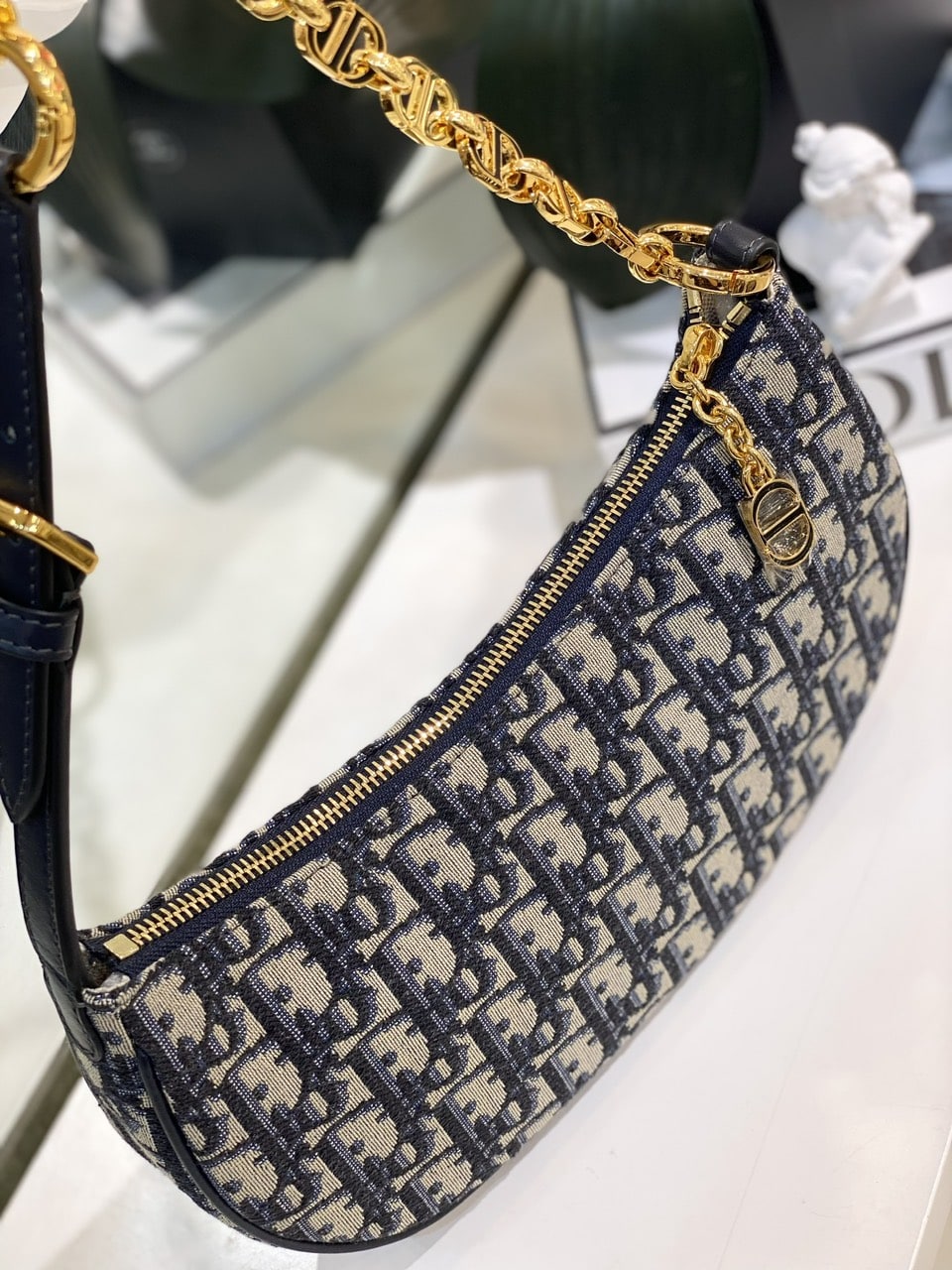 Có gì mới trong phiên bản nâng cấp của thiết kế túi It bag Dior Caro  trong mùa Xuân Hè 2022 này  Tạp chí Đẹp